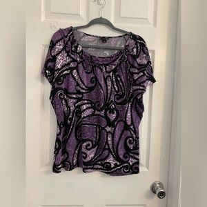 East 5th Black and Purple Patterned Blouse. Short sleeve Size XL $10